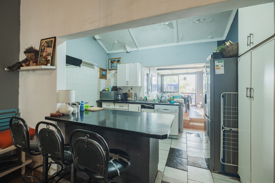 3 Bedroom Property for Sale in Vredehoek Western Cape